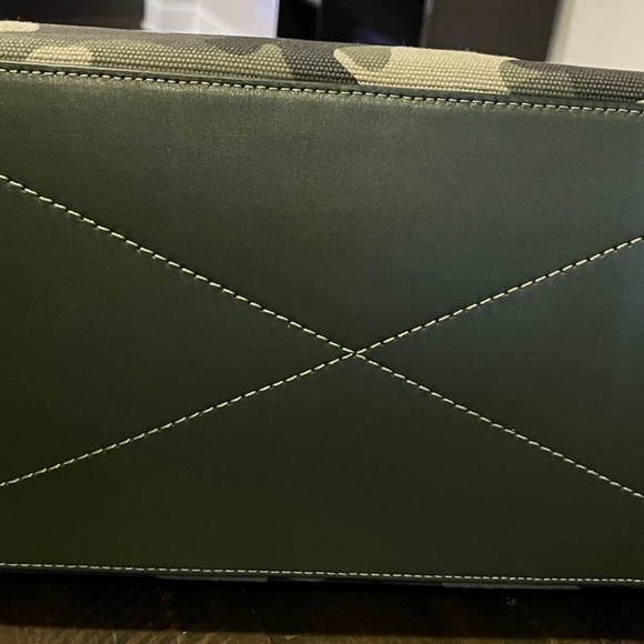 NWT-Coach Tote 38 in Camo Print/Green Multi - Picture 4 of 5